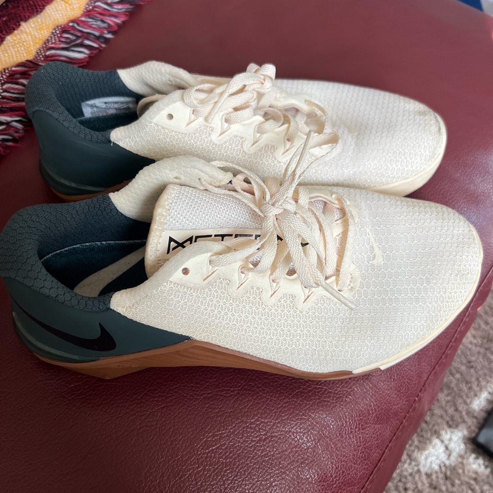 Nike Metcons men’s size 7.5
